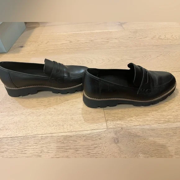 Black Leather Vionic Loafers - Picture 5 of 6